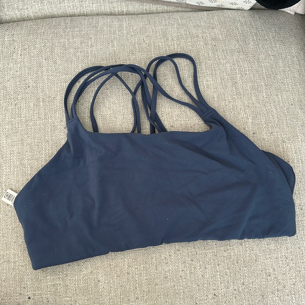 Athletes sport bra (no padding)